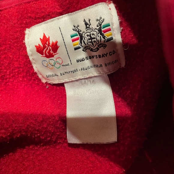 Hudson’s bay Canada 2010 Olympic hoodie. - Picture 3 of 3